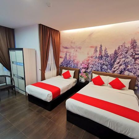 Palazzo Hotel Kulai Exteriér fotografie