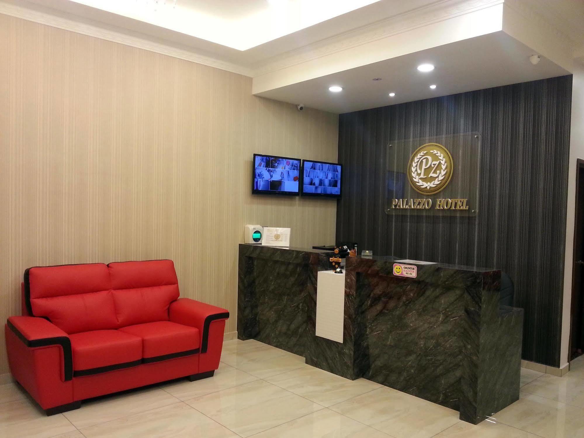 Palazzo Hotel Kulai Exteriér fotografie